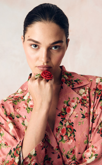 Костюм из облегченной вискозы с авторским принтом 