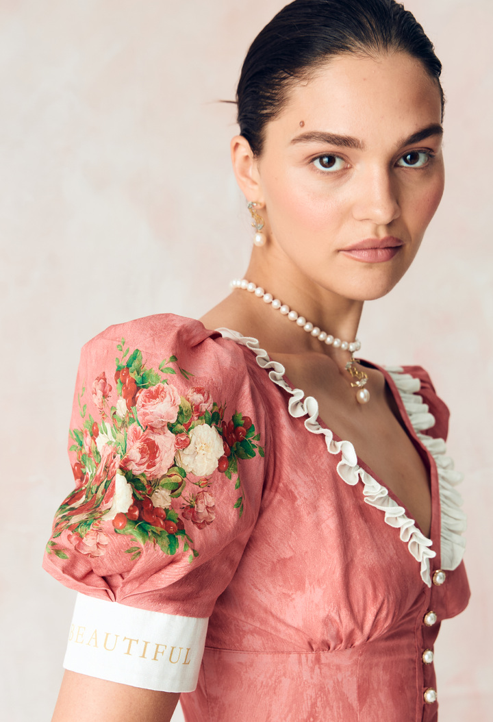 НАТЮРМОРТ. ПИОНЫ И ВИШНИ.-Изображение