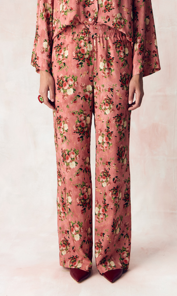 Костюм из облегченной вискозы с авторским принтом 