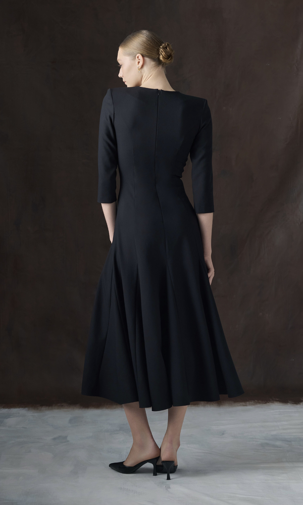 Платье ЭСТЕЛЬ в длине миди из костюмной эластичной вискозы-Изображение