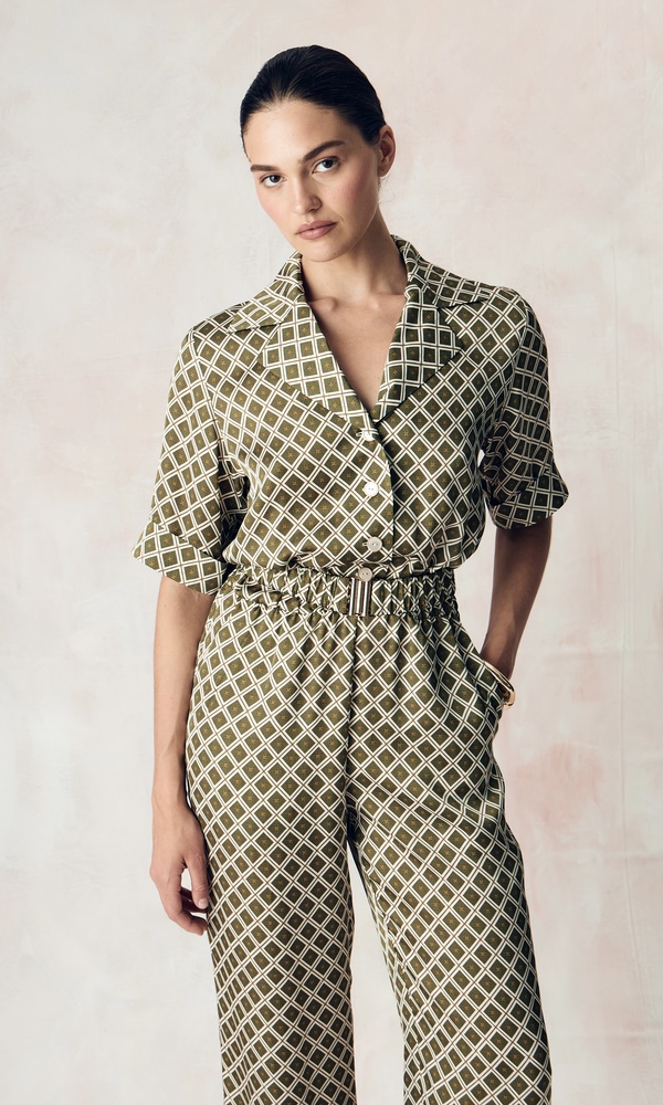 Комбинезон из сатиновой стрейч вискозы с авторским принтом 