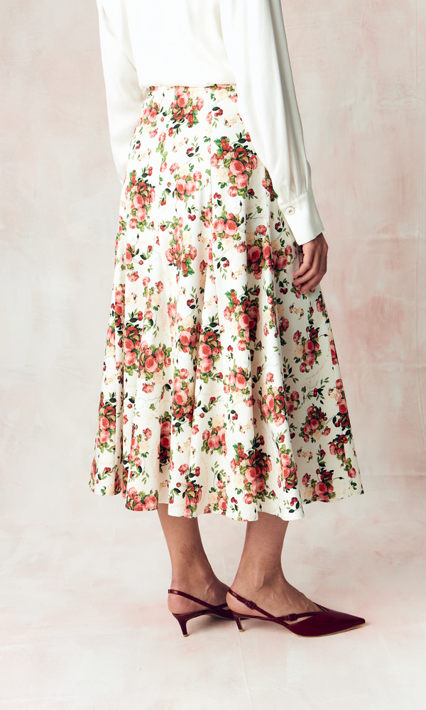 Юбка годэ в длине миди из стрейч поплина с авторским принтом «ПИОНЫ И ВИШНИ»-Изображение