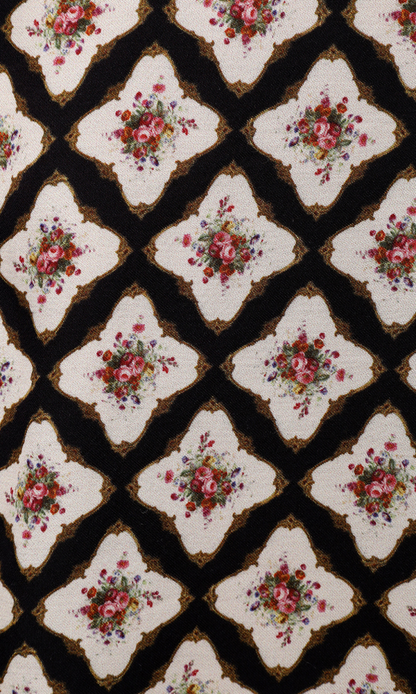 Платье из сатиновой вискозы с авторским принтом 