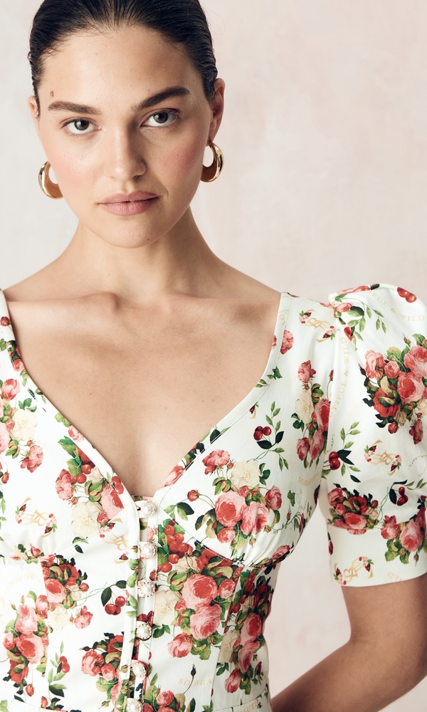 Платье годэ из стрейч поплина с авторским принтом «ПИОНЫ И ВИШНИ»-Изображение