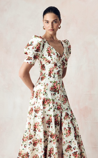 Платье годэ из стрейч поплина с авторским принтом «ПИОНЫ И ВИШНИ»