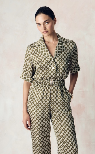Комбинезон из сатиновой стрейч вискозы с авторским принтом 