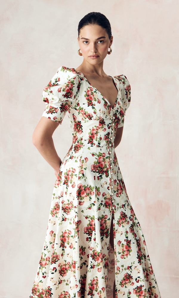 Платье годэ из стрейч поплина с авторским принтом «ПИОНЫ И ВИШНИ»-Изображение