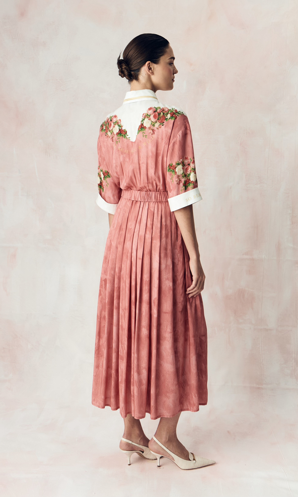 ЭКСКЛЮЗИВНО В ИНТЕРНЕТ-БУТИКЕ Платье из сатиновой стрейч вискозы с авторским принтом 