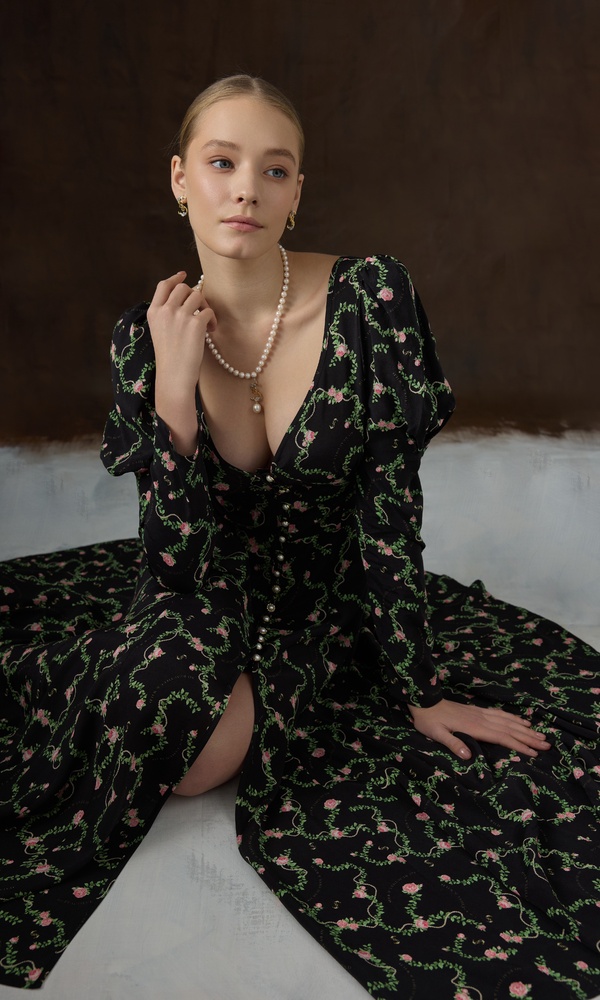 Платье MARTA из вискозы с авторским принтом 