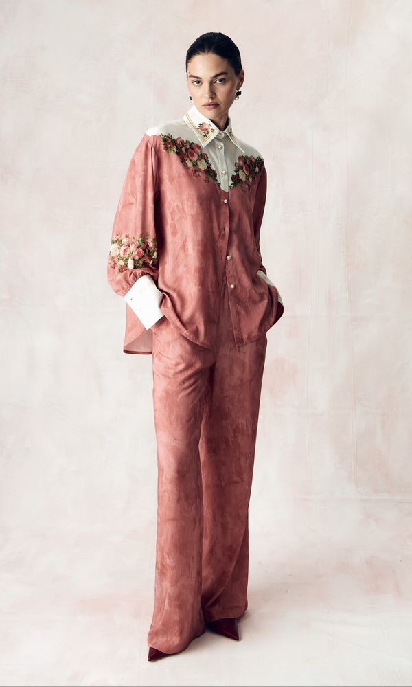 Рубашка из сатиновой стрейч вискозы с авторским принтом 