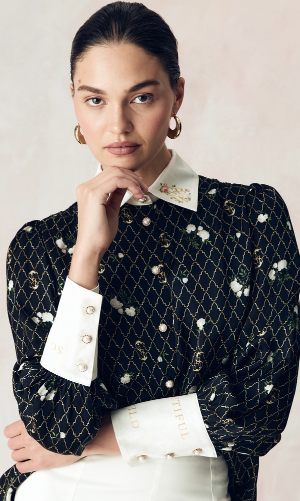 Рубашка из сатиновой стрейч вискозы с авторским принтом «ЗОЛОТЫЕ ПИОНЫ»-Изображение